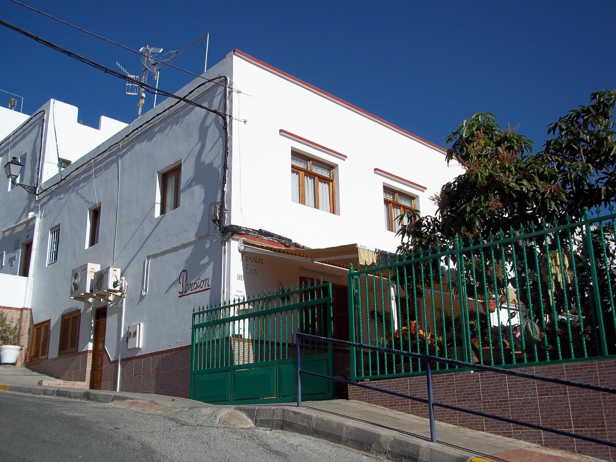 Pension Eva Puerto De Mogan Exterior photo